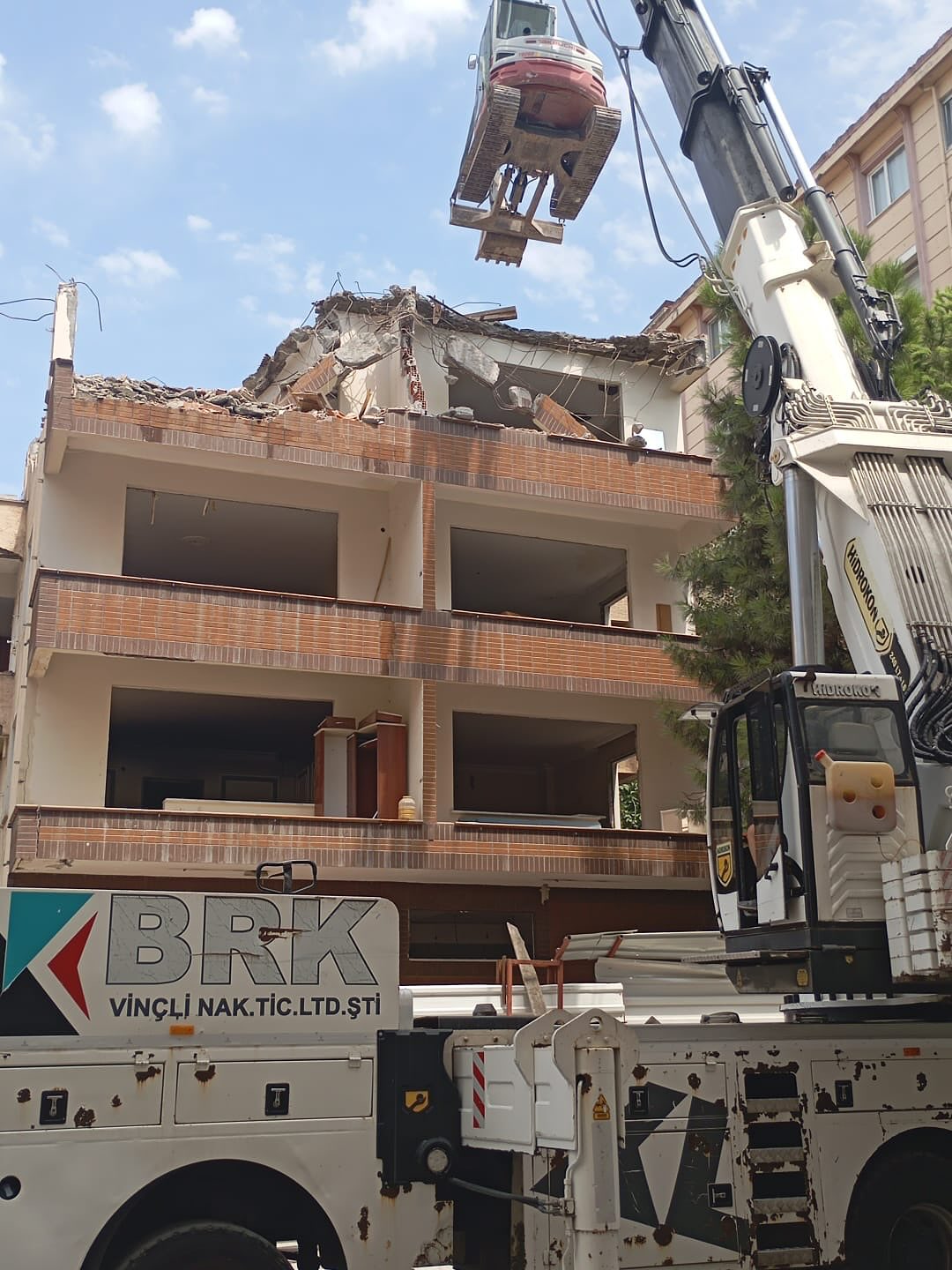 Tayfur Apartmanı Kadıköy